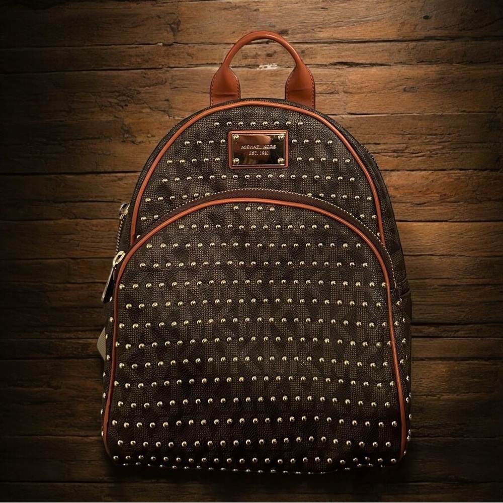 NWOT MICHAEL KORS STUDDED BACKPACK